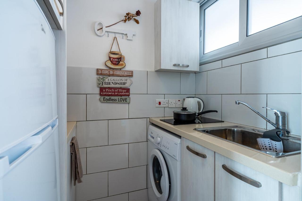 Berries 1-Br Apt In לרנקה מראה חיצוני תמונה